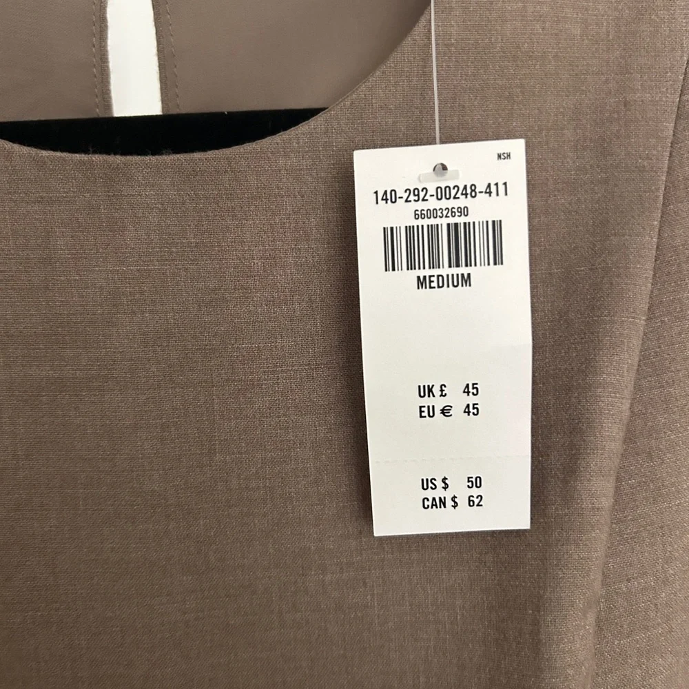 Abercrombie & Fitch Taupe Sleeveless Blouse - Picture 5 of 6